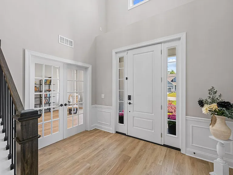 233 Lake Balaton Dr — Photo 11