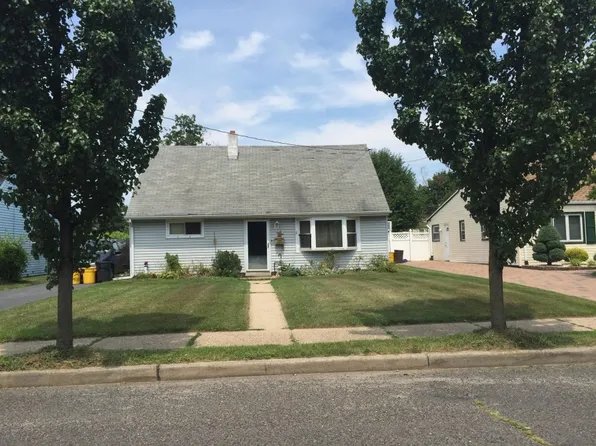 210 Eaton Ave, Hamilton, NJ 08619