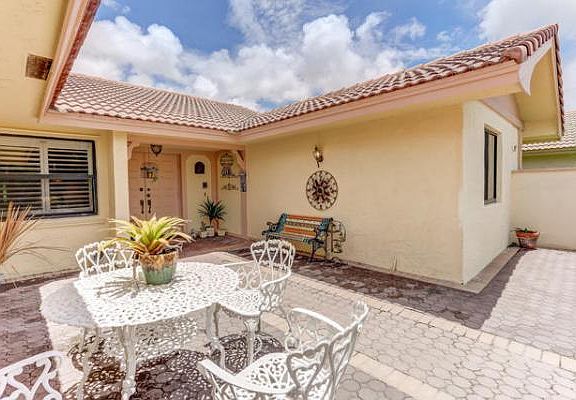 Home For Sale In Villas Del Mar