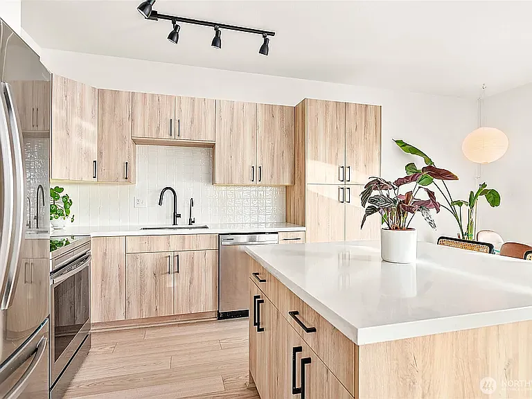 2173 Sunnybrook Ln #202 — Photo 4