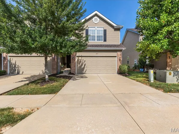 1809 Hyland Green Dr, O'Fallon, MO 63366