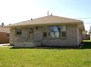 3237 W Verona Ct, Milwaukee, WI 53215