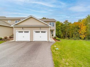4 Maple View Ln #A, Agawam, MA 01030