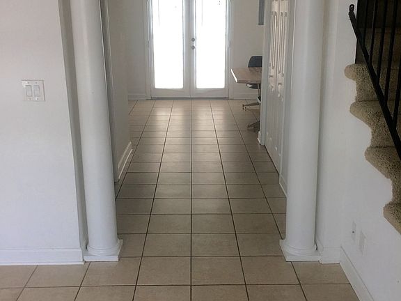 4th image of 1802 Jackson Ave W APT 124
