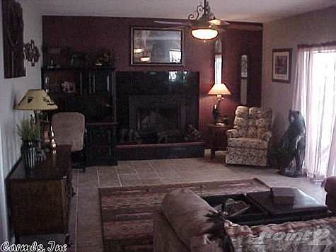 5th image of 513 Alexander Ave