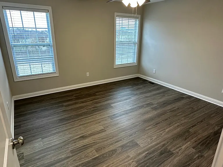 4009 Ruby Rose Rd — Photo 11