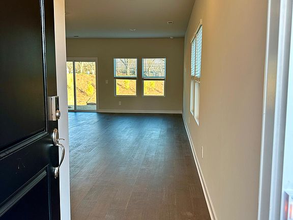 Foyer/ Entrance