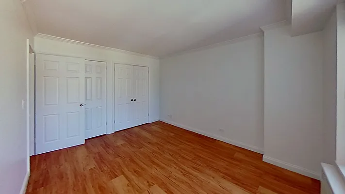 Rented by Batra Group Inc | media 32