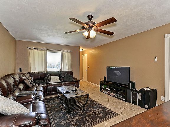 3rd image of 3244 39th St N