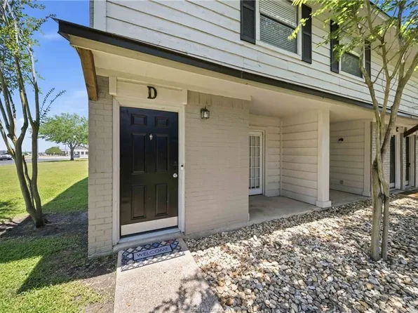 1406 Summit St APT D, College Station, TX 77845
