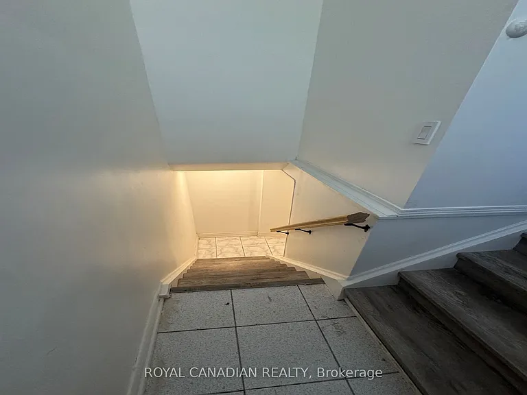 312 Coronation Dr #BASEMENT — Photo 6