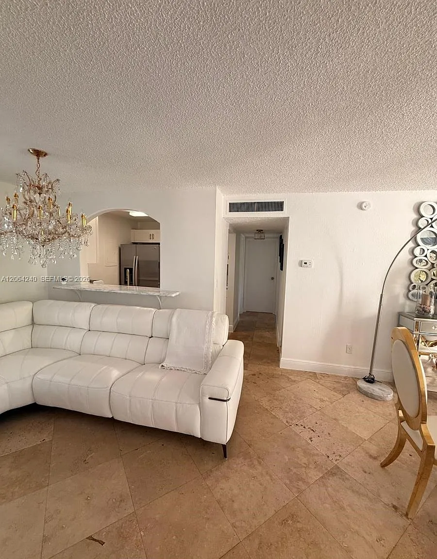 Coral Way Gardens Condo — Photo 3