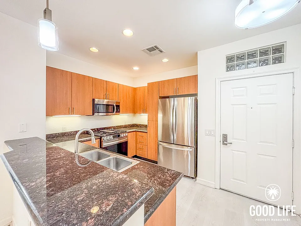 1465 C St #3414