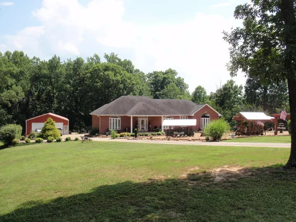 1206 N Oak Dr, Centerville, TN 37033