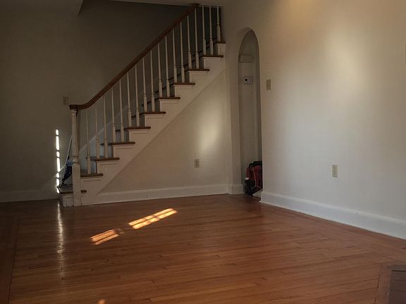 4th image of 1404 Lawndale Rd