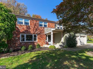 2 Spring Ct, Cherry Hill, NJ 08003