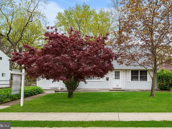 140 N Meadow Dr, Glen Burnie, MD 21060