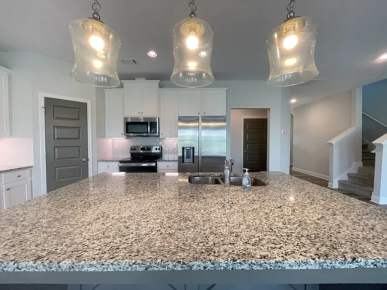 598 Omnia Ct — Photo 7