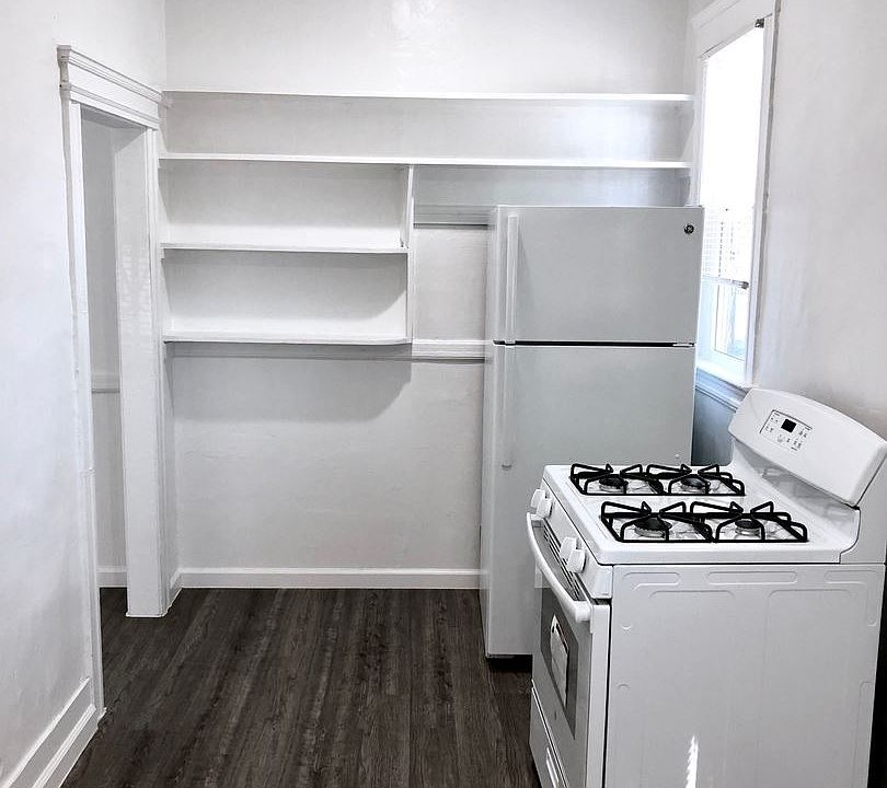 1st image of 934 Albany St #934
