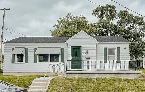 1204 Cherry St Photo 1