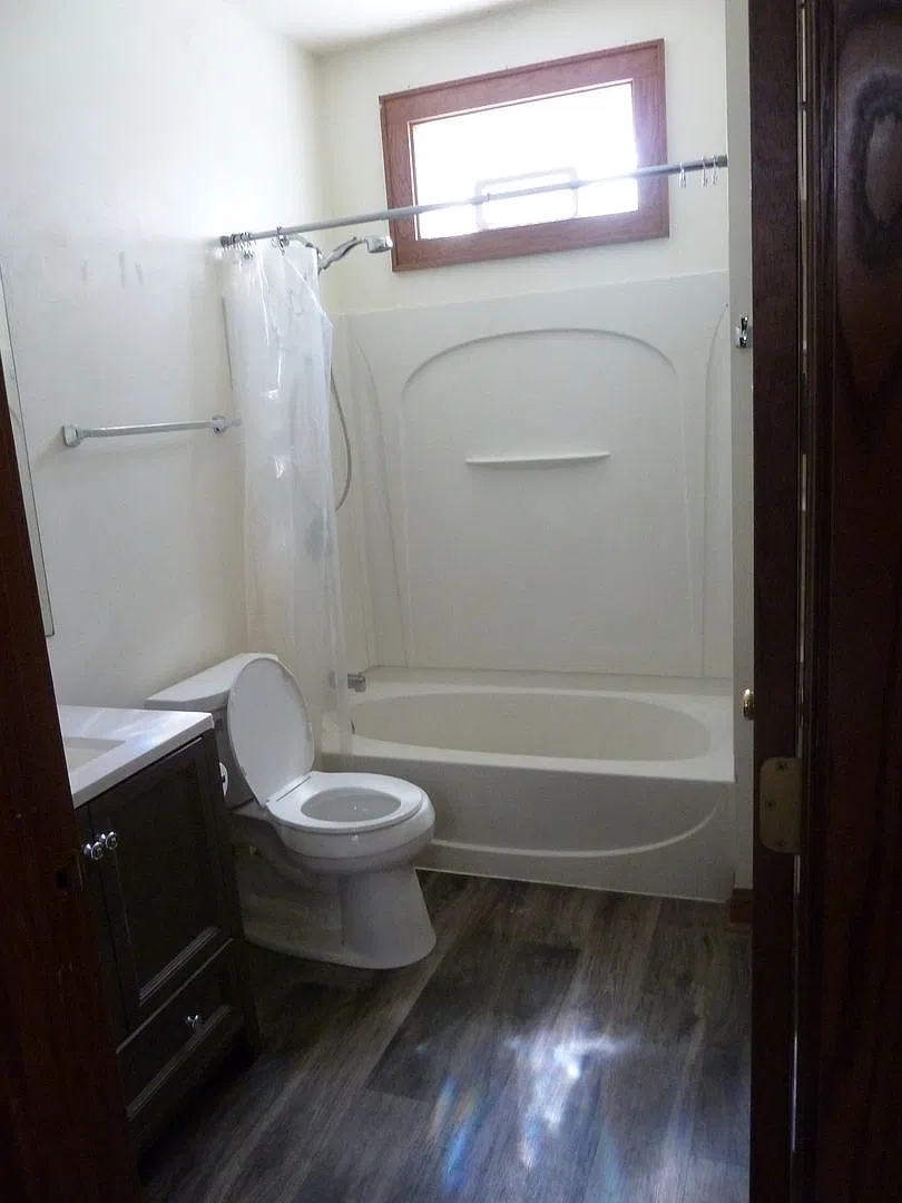 426 E Smith st — Photo 1