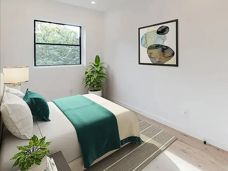 559 Clinton St #3 — Photo 8