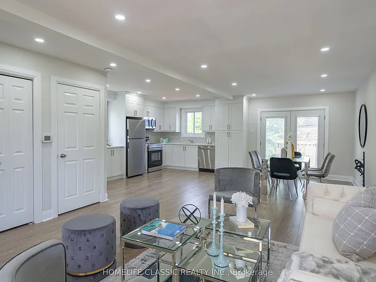 32 Rosenfeld Dr — Photo 15
