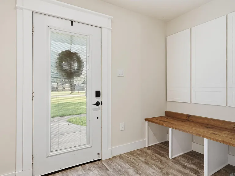 44464 Lakewood Dr — Photo 12