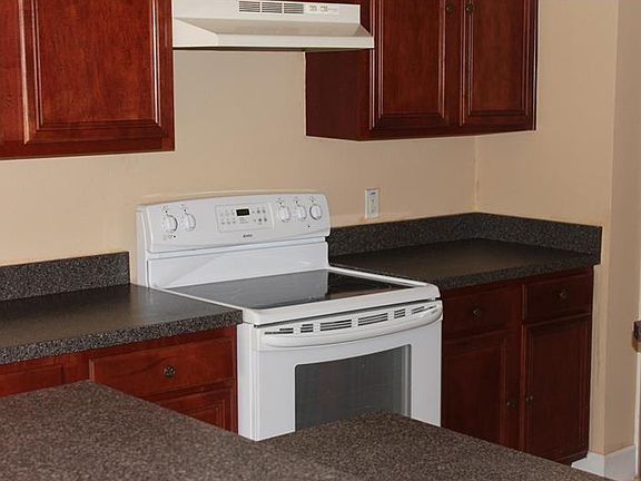 3rd image of 2901 Summer Isles Ct
