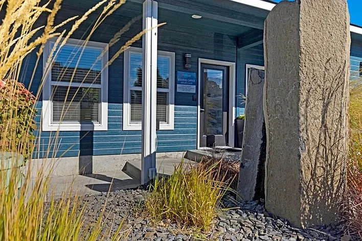 Leasing Office Entrance