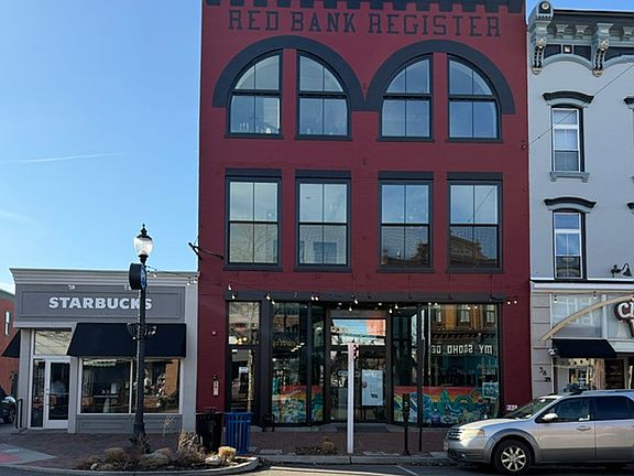 2nd image of 40 Broad St #2A