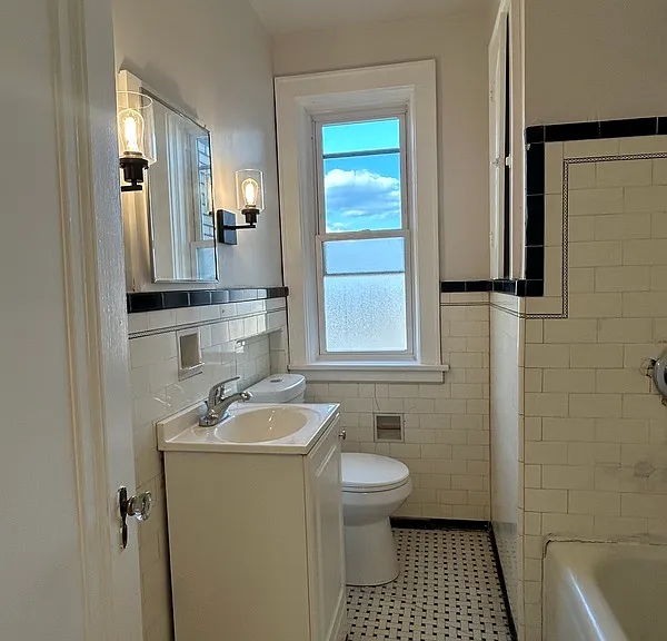 2903 Voelkel Ave #7 — Photo 15