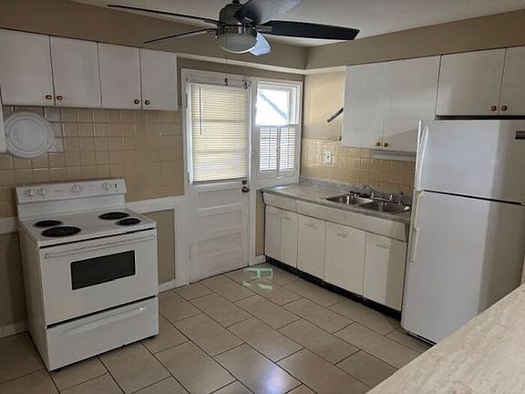 3rd image of 8420 Chalons Ct