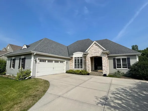 W243N5752 Quail Run LANE, Sussex, WI 53089