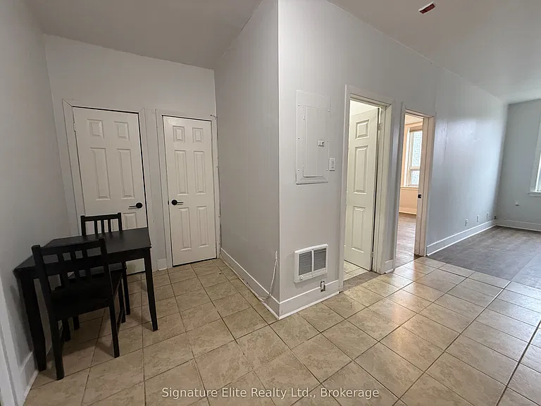 372 Darling St #2 — Photo 5