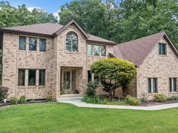 3136 E Buried Oak Dr, Crete, IL 60417