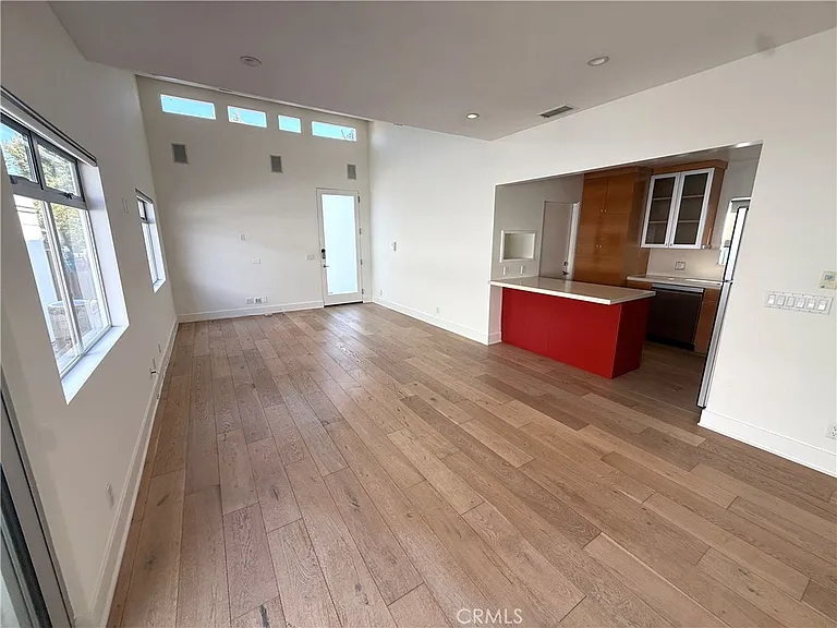 840 Brooks Ave — Photo 5