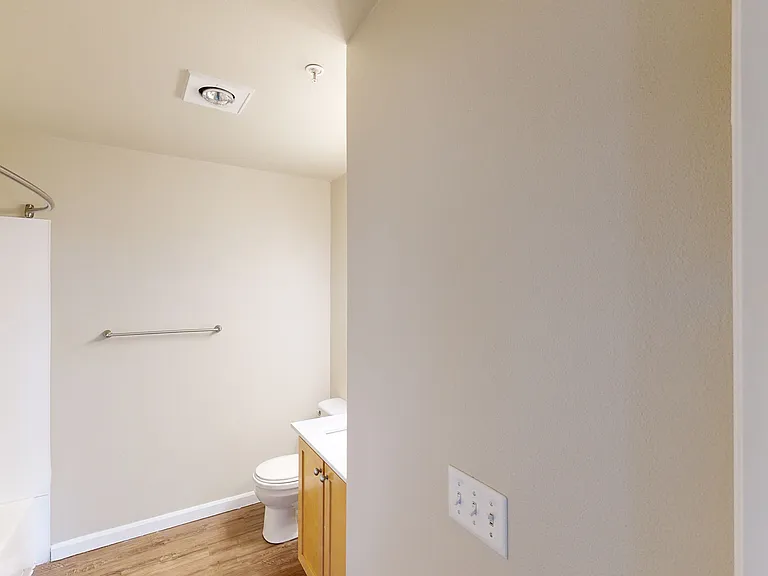 The Hawthorne Apartments — Photo 50