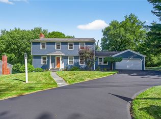 126 Pine Ridge Rd, Fayetteville, NY 13066