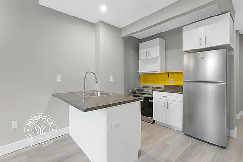 639 E 28th St #1E Photo 1