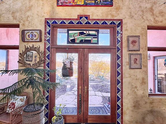 3rd image of 143 Heritage Rd