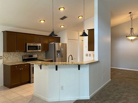 5th image of 6550 Cherry Grove Cir