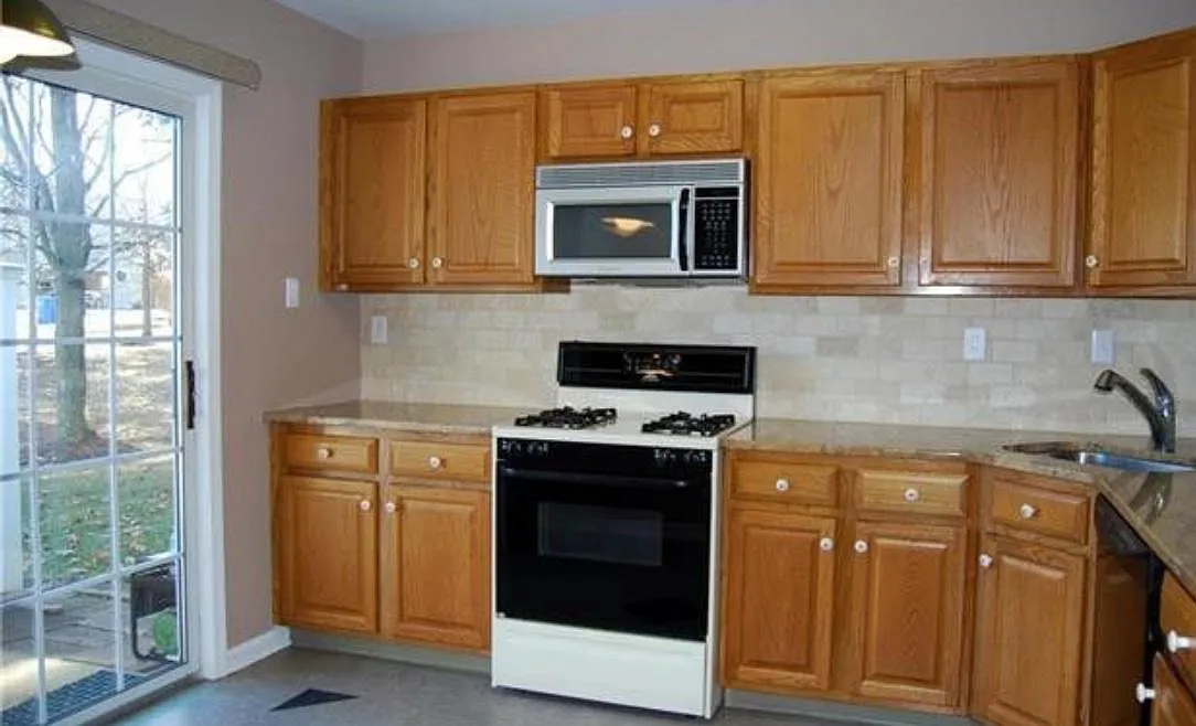 2 bed, 1263 sqft, $2,300 — Photo 4