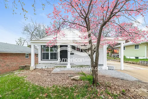 480 Kirkwall Dr Photo 1