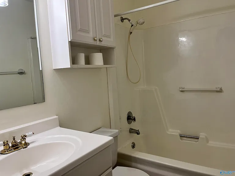 9718 Wallwood Dr — Photo 10