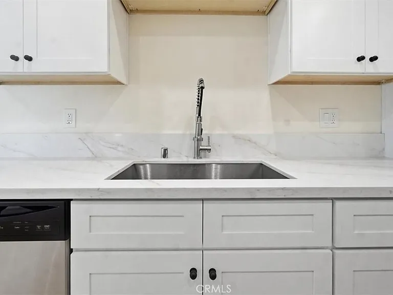 307 N Tustin Ave #B — Photo 5