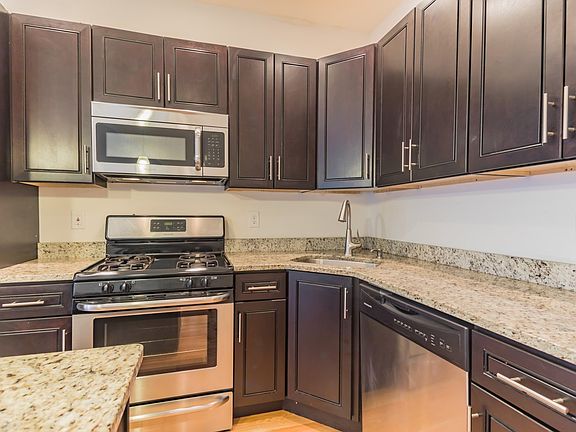4th image of 1531 Ogden St #6392749E8