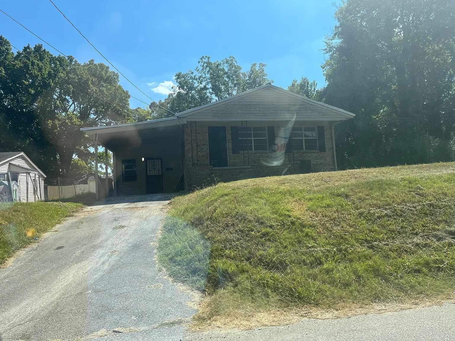3 bed, 1200 sqft, $1,400 — Photo 1