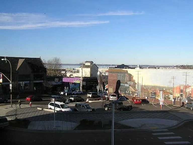1304 Bay St #8 — Photo 3