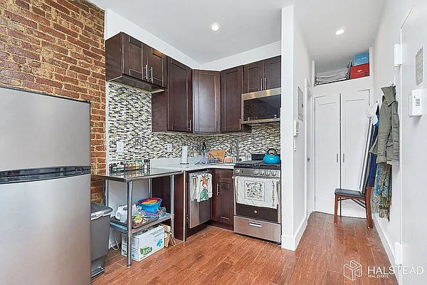 Rented by Halstead Real Estate | media 10